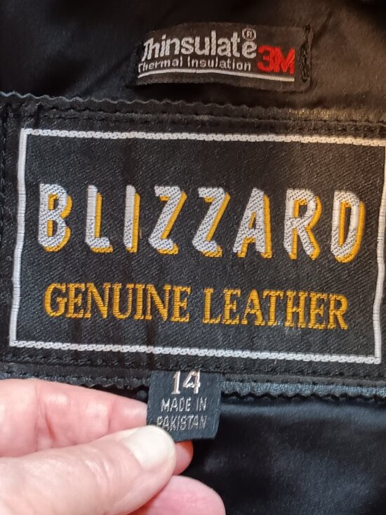 Womens Genuine Leather Motorcycle Jacket - Picture 4 of 4